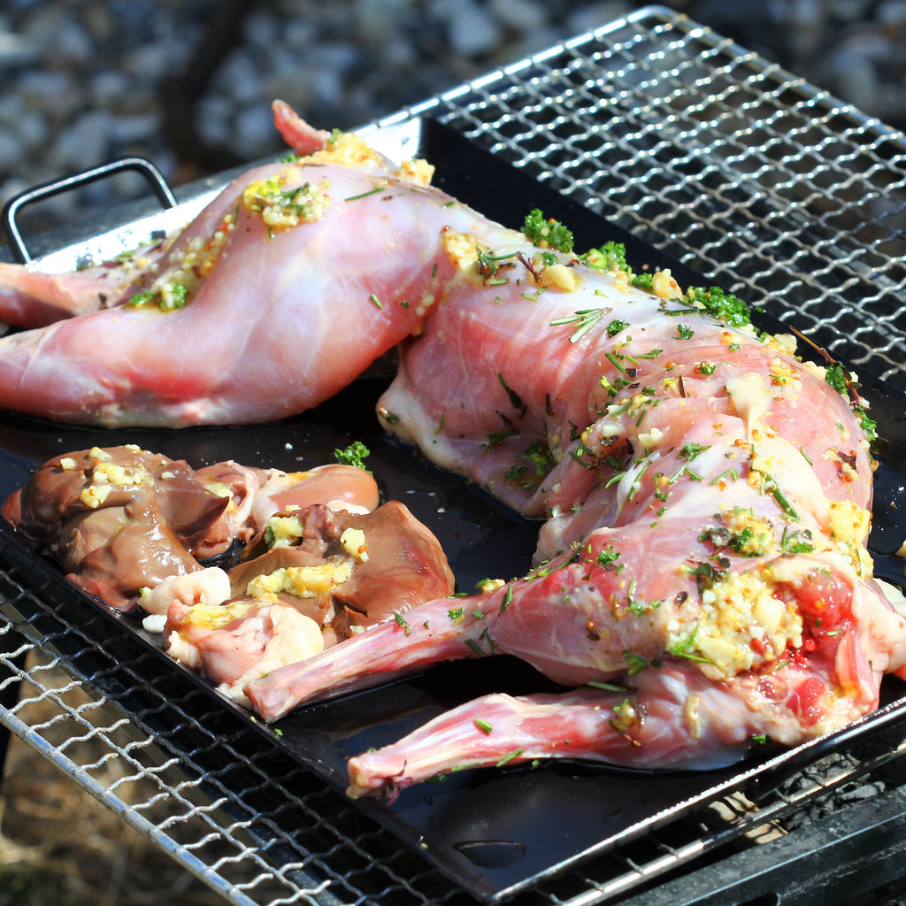 Whole Rabbit | Head, offal included | Whole Meat